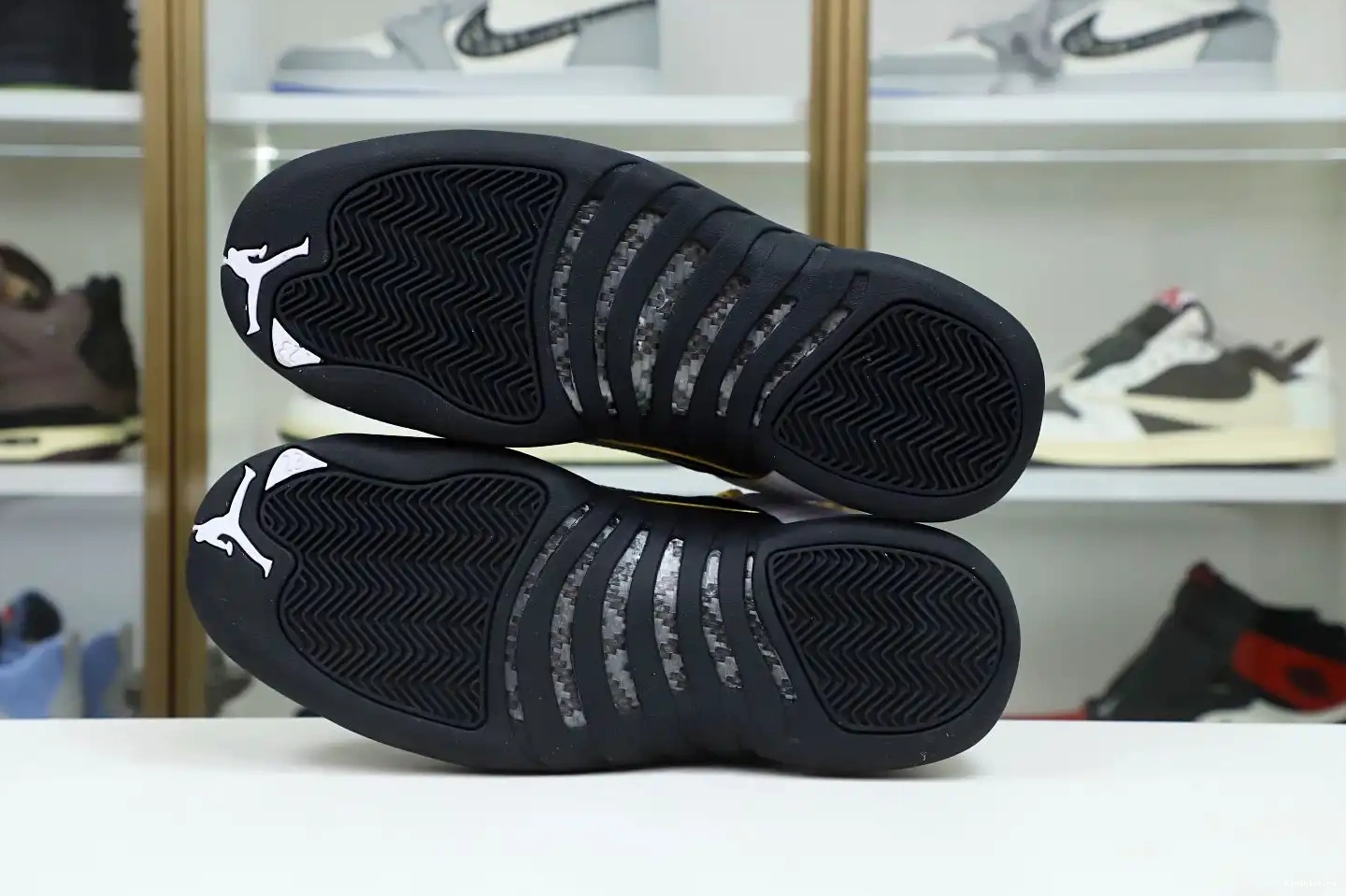 JORDAN Kimikick 12 'ROYALTY' RETRO AIR 0605